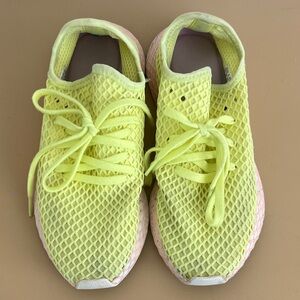 Adidas deerupt Light Yellow Sneakers